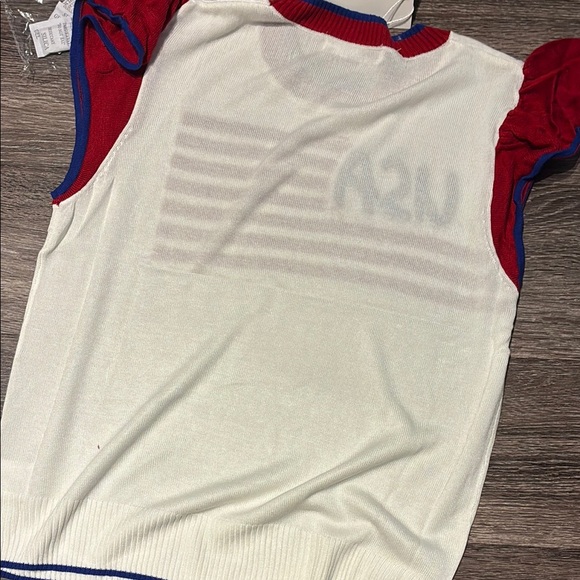 Endless Moon NWT Women's Red and White USA Top size M - Picture 3 of 5